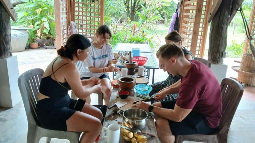 Kampot Countryside: Authentic Khmer Cooking Class - Learning with Samon and the local family