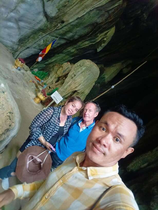 Kampot Countryside include Pepper farm,Kep crab market beach - Phnom Chhngok and its 203 cave steps