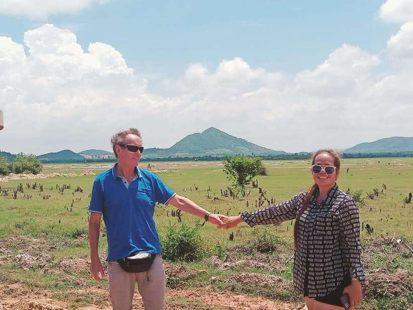 Kampot Countryside include Pepper farm,Kep crab market beach - Brateak Krola Lake and a difficult chapter