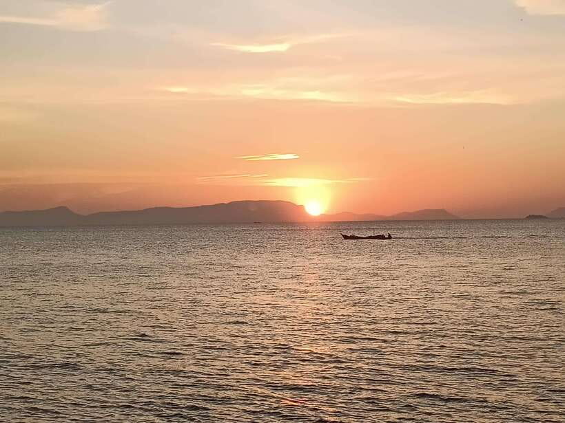 Kampot: Full-day Countryside Tour with Pepper Farm and Kep - Kep Crab Market, French remnants, and the coast