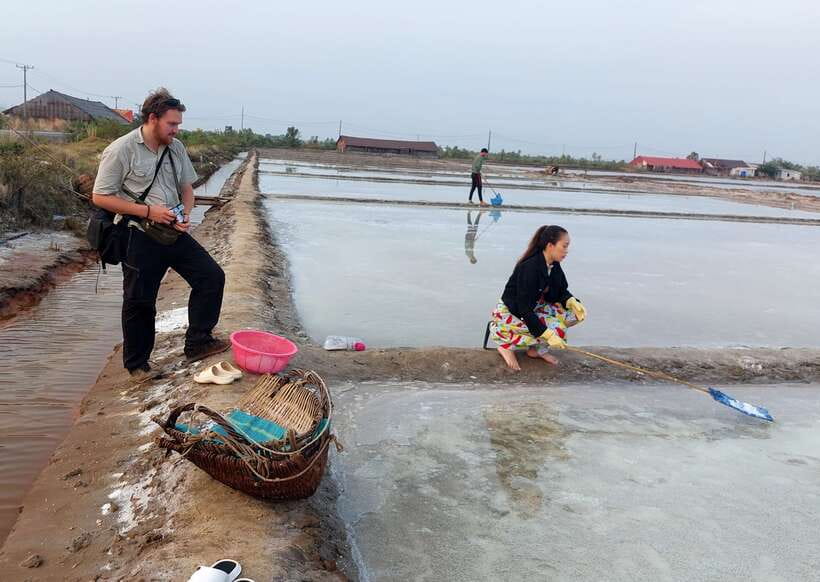 Kampot: Pepper Farm Tours, Salt, Lake & Phnom Chhngok Temple - What the tuk-tuk rides add to the day
