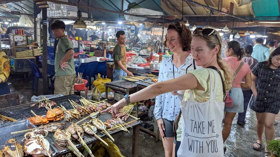 Kampot Pepper & Kep/Crab Market Tours: Salt, Secret lake - Salt fields and the working coast