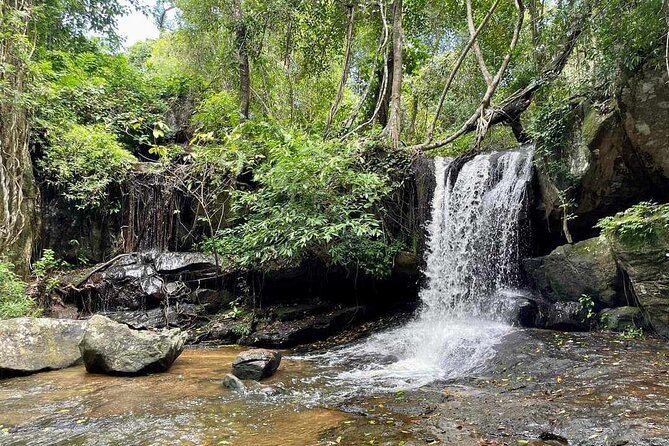Kbal Spean Lingar River, Banteay Srei Temple & Pre Rup Tour - Banteay Srei and its fine pink stonework