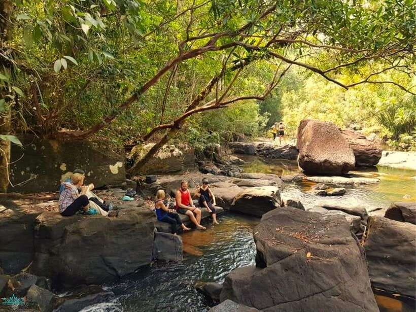 Kbal Spean Trekking Tour with Banteay Srei & Landmine Museum - Kbal Spean: A 2.5-Hour Walk to the River of 1000 Lingas