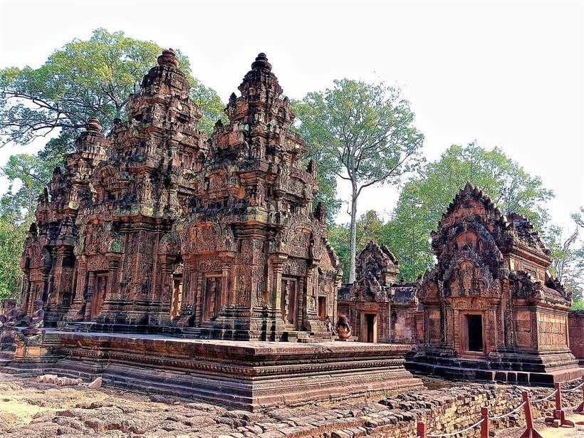 Kbal Spean Trekking Tour with Banteay Srei & Landmine Museum - Practical Preparation for an Eight-Hour Day