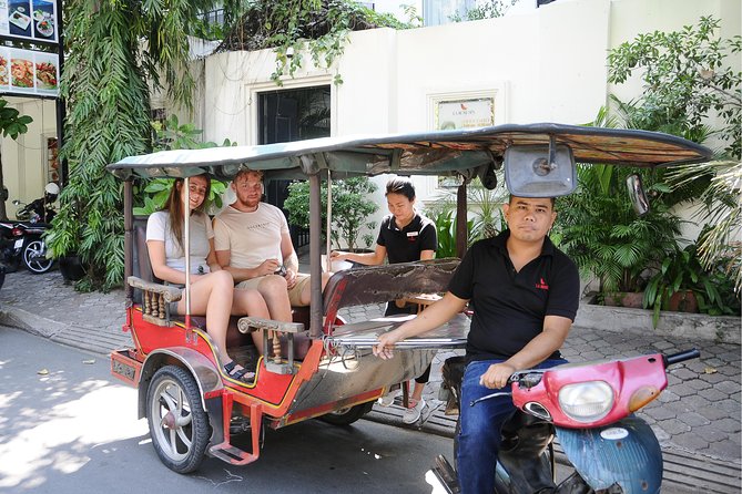 Khmer Cooking Class Full Day - A cool drink, a recipe, and a clear introduction