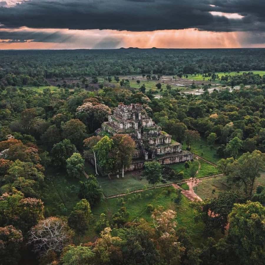 Koh Ker & Beng Mealea Temple Guided Tour - Booking details worth checking first