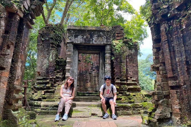 Koh Ker Temple Group & Beng Mealea Full-Day Join-in Tour - What the guide adds to a remote temple day