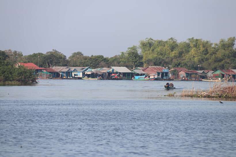 Kompong Khleang Floating Village: Full-Day from Siem Reap - Arriving at Kampong Khleang’s stilt village