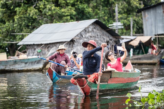 Kompong Phluk Floating Village Half-Day Tour ( Morning / Sunset ) - The optional rowing boat through the flooded forest
