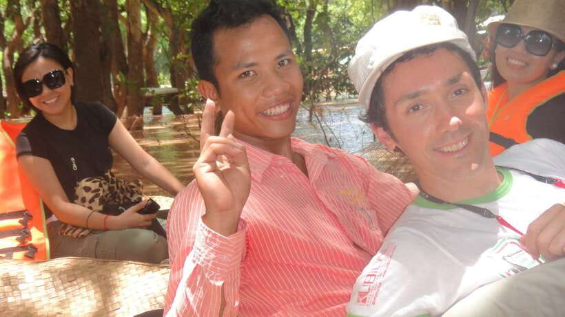 Kompong Phluk Floating Village Tour from Siem Reap - Boarding the long-tail boat at Kompong Phluk