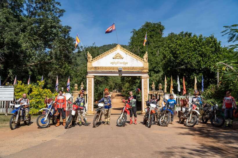 Krong Siem Reap: Kulen Mountain Trails Dirt Bike Adventure - The River of 1000 Lingas