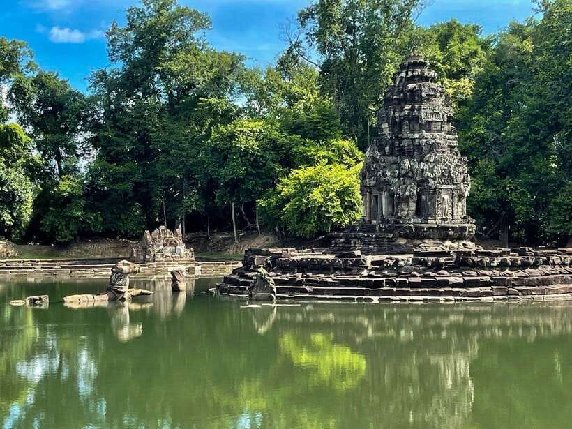 Kulen Mountain, Beng Mealea and Banteay Srei Full Day Tour - Banteay Srei rewards close attention
