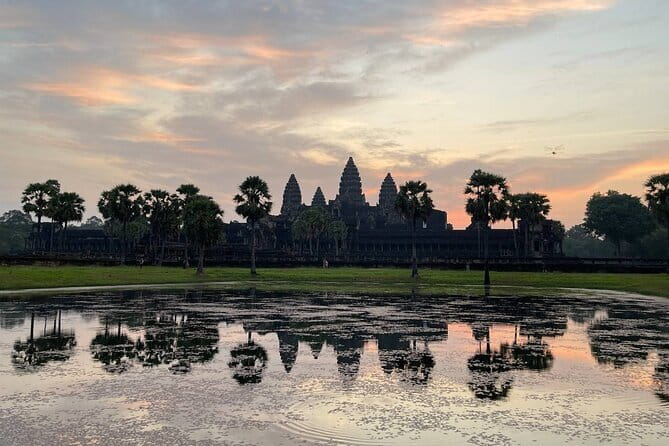 Kulen Mountain Beng Mealea and Tonle Sap Tour in Siem Reap - By boat through Kampong Phluk on Tonle Sap