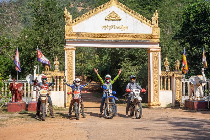 Kulen Mountain Trails Dirt Bike Tour - Srah Damrei and the stone elephants