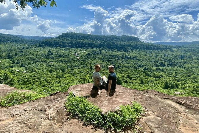Kulen Waterfall Join-in Tour (local Picnic lunch) - The guides and the feel of a small group