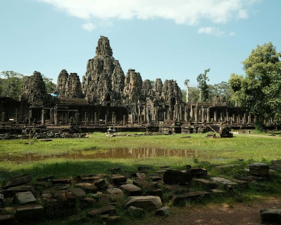 Luxury Private 2-Day Angkor Wat with English or German Guide - What the $181 group price really covers