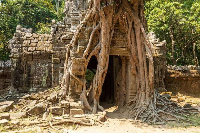 Luxury Private 2-Day Angkor Wat with English or German Guide - Why the private van matters