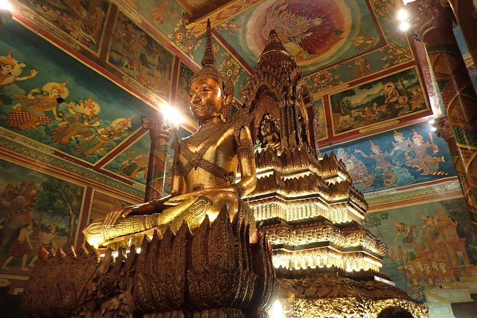 MotoGirl - Day Tour - The Royal Palace in a 45-minute visit