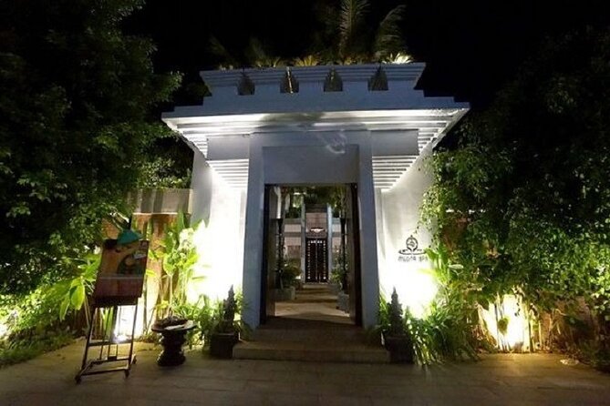 Mudita Signature Treatment - The strongest part: coordinated four-hand massage
