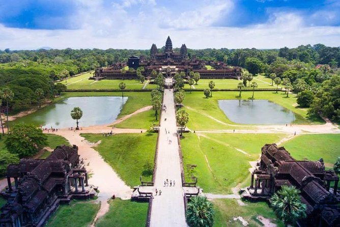 One day Angkor temple tour with private driver - Driver or guide, and why the difference matters