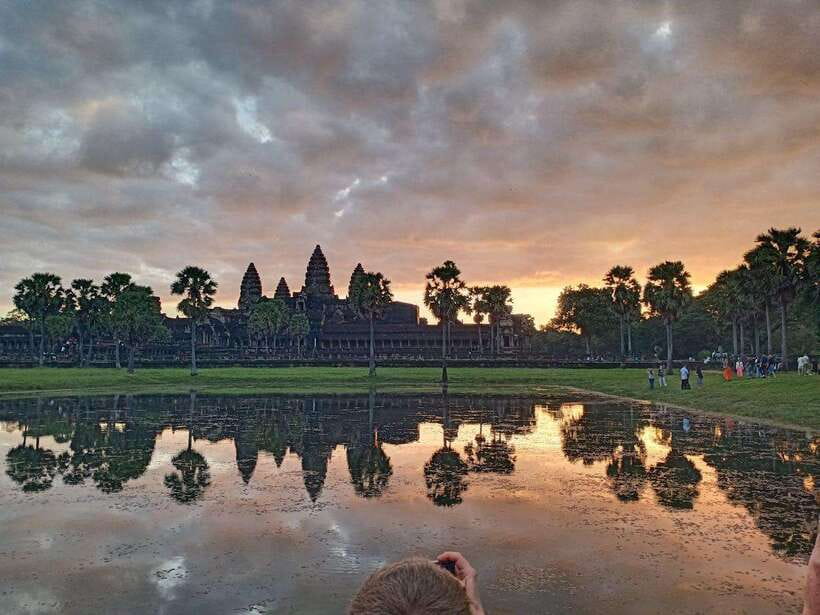 One Day Angkor Wat Trip with Sunrise - Watching Angkor Wat wake up