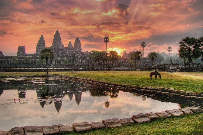 One Day Private Guide Tour of Angkor Thom, Bayon, Ta Phrom & Angkor Wat - Bayon’s smiling stone faces