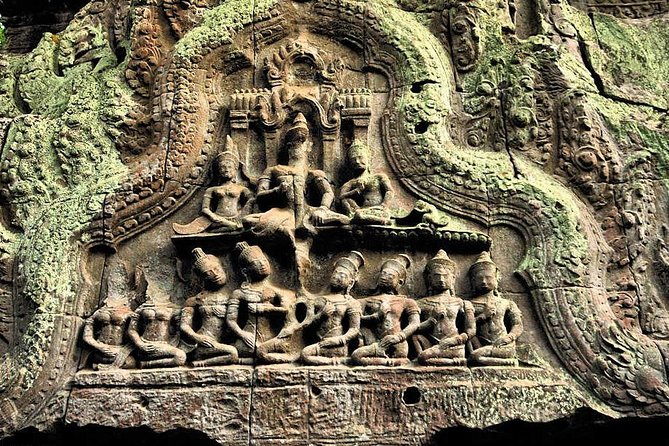 One Day Private Guide Tour of Angkor Thom, Bayon, Ta Phrom & Angkor Wat - Lunch break and the afternoon reset