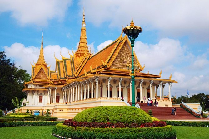 One Day Private Guide Tours History in Phnom Penh Incl. admission - Tuol Sleng: A Former School Turned Prison