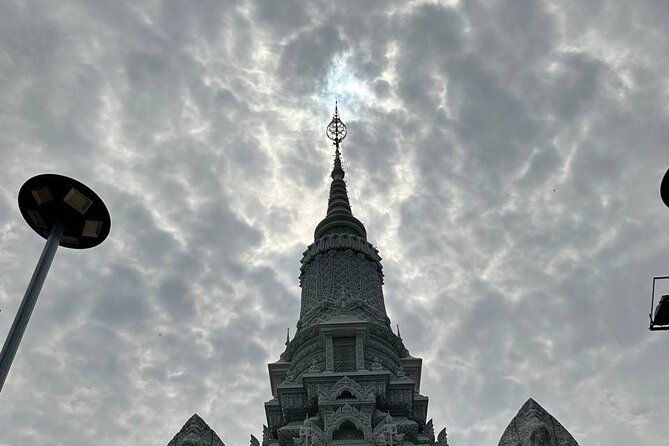 Oudong Mountain History and Pagoda Tour - What makes this Oudong day trip worthwhile