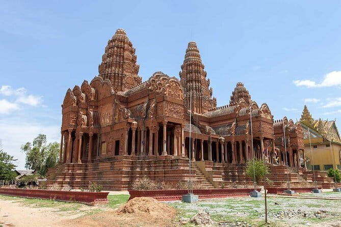 Oudong Temples & Phnom Prasith Private Tour from Phnom Penh - Why Oudong makes a good day trip from Phnom Penh