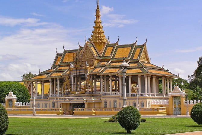 Oudong Temples & Phnom Prasith Private Tour from Phnom Penh - A guide can make the royal history clearer