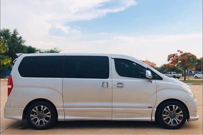 Overland Taxi Transfer From Bangkok - Siem Reap with Private Driver - What happens at Thai immigration