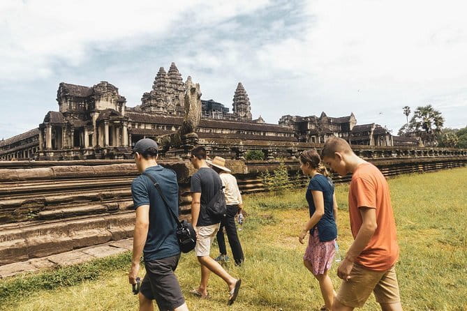 Personalised Angkor Wat Sunrise Off-the-Beaten Track Tour - Riding a vintage Jeep through the countryside