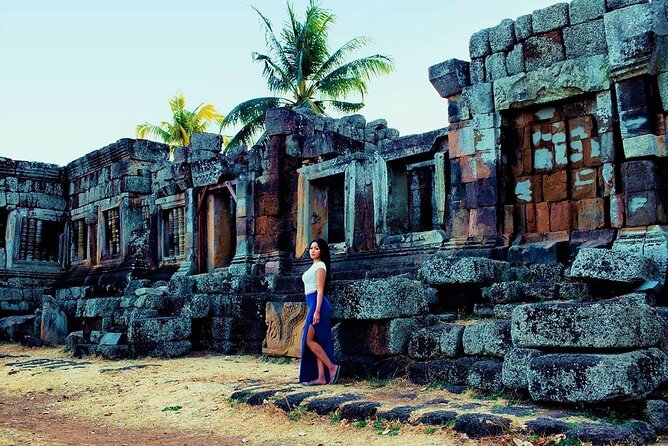 Phnom Chisor & Tonle Bati Private Tours from Phnom Penh - Climbing to Phnom Chisor