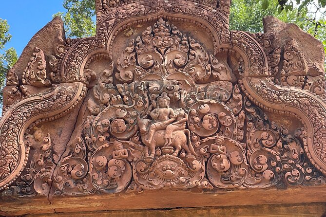 Phnom Kulen Waterfall and Banteay Srei Temple Tour from Siem Reap - Preah Dak and the return to Siem Reap