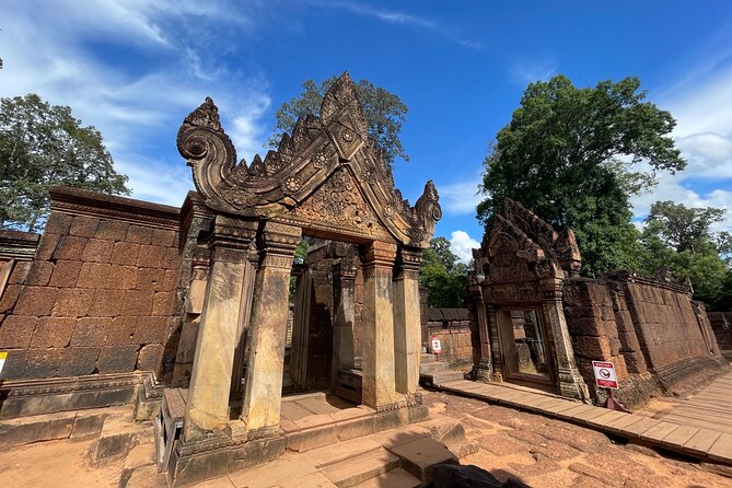 Phnom Kulen Waterfall and Banteay Srei Temple Tour from Siem Reap - Phnom Kulen Waterfall: the day’s refreshing break