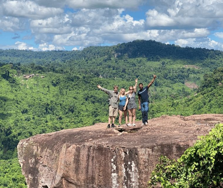 Phnom Kulen Waterfall & the Sacred 1000 Lingas (with Lunch) - Lunch beside the waterfall