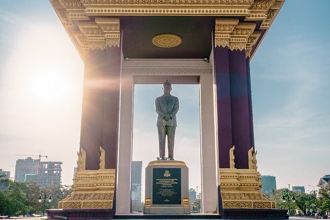 Phnom Pehn City Must See Highlight Guided Tour - Saint 368 is the tour’s useful pause