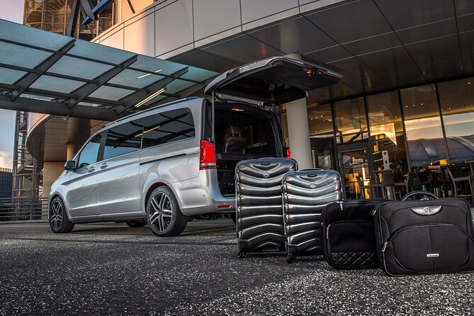 Phnom Penh Airport (KTI) Private Hotel Pickup or Drop-off - Driver service, luggage, and comfort