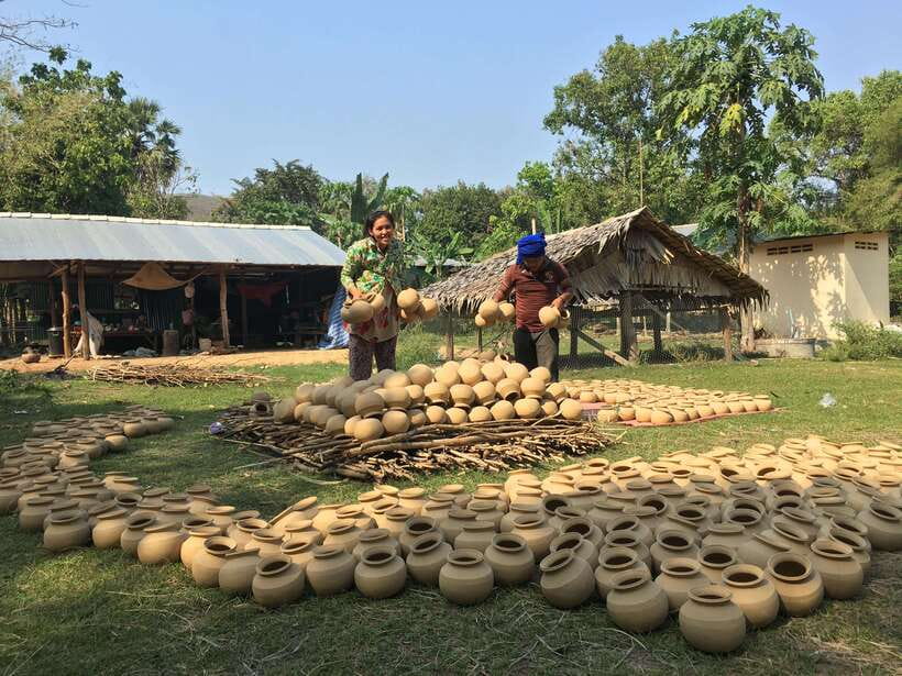 Phnom Penh - Battambang Transfer Plus Stop Sightseeing - Andong Russey and the work behind Khmer pottery