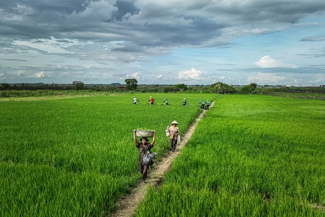 Phnom Penh Bike & Boat Sunset Tour / E-Bike Available - What the $55 price includes