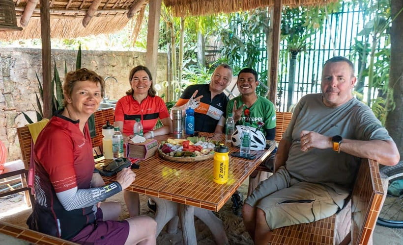 Phnom Penh: Bike & Boat Tour / E-Bike Available - Sunset cruise with drinks and canapé