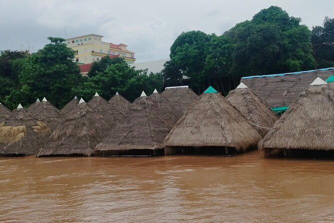 Phnom Penh City and Silk Island Tour No Genocide Sites - The Royal Palace and its extra fees