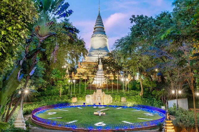Phnom Penh city Tour by Cyclo - Wat Phnom and the city’s origin story