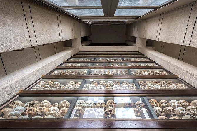 Phnom Penh City Tour, Silver Pagoda, Genocide Museum, Killing Fields - The guide can make or break the day