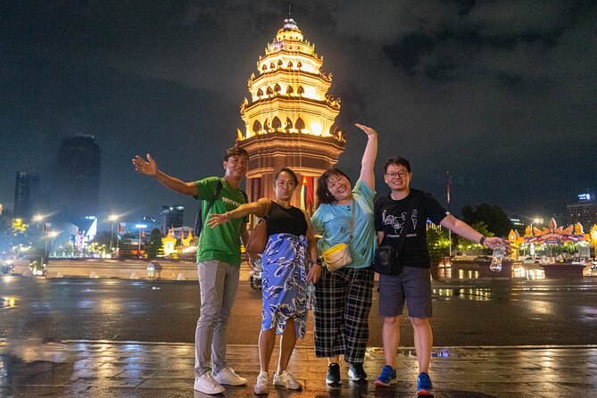 Phnom Penh Evening Food Tour - Inclusive 5 stops local Tastings - Wat Botum Park and Num Banh Chok