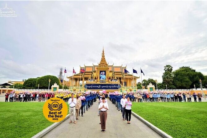 Phnom Penh Full Day Private Tour Included All Admission Tickets - Royal Palace and Silver Pagoda: Phnom Penh’s royal center