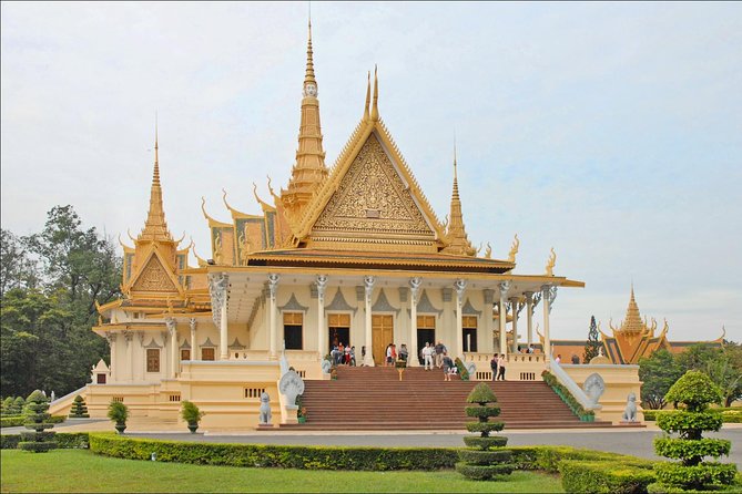 Phnom Penh Full Day Private Tour Included All Admission Tickets - King Father Sihanouk and the Independence Monument