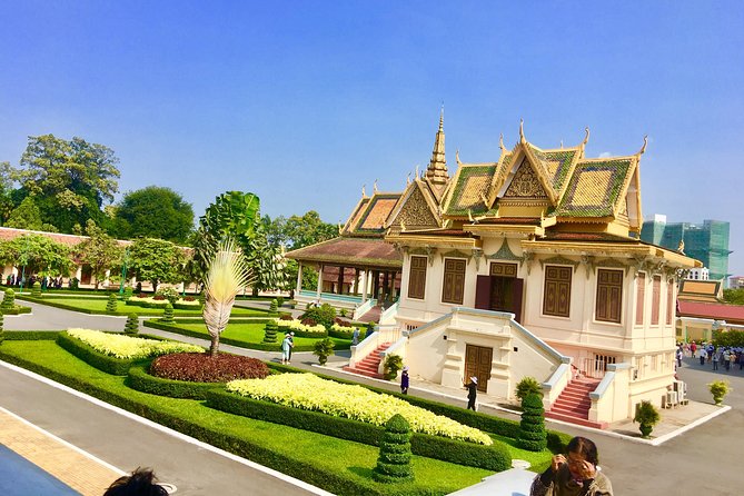 Phnom Penh Full Day Private Tour Included All Admission Tickets - Wat Ounalom and Cambodia’s Buddhist center